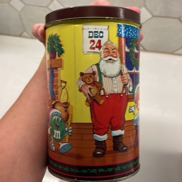 3 M&M Christmas tins - Picture 5 of 8